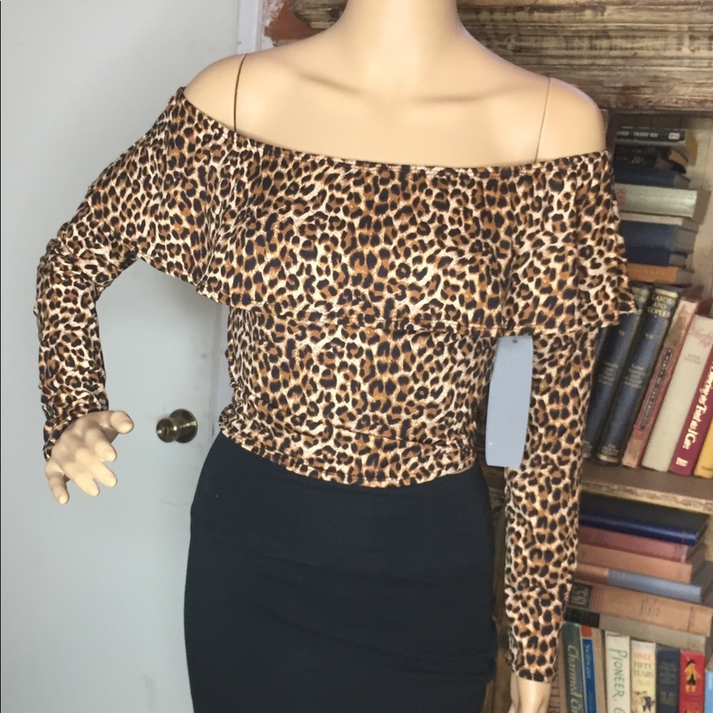 Off the shoulder ruffle top.
